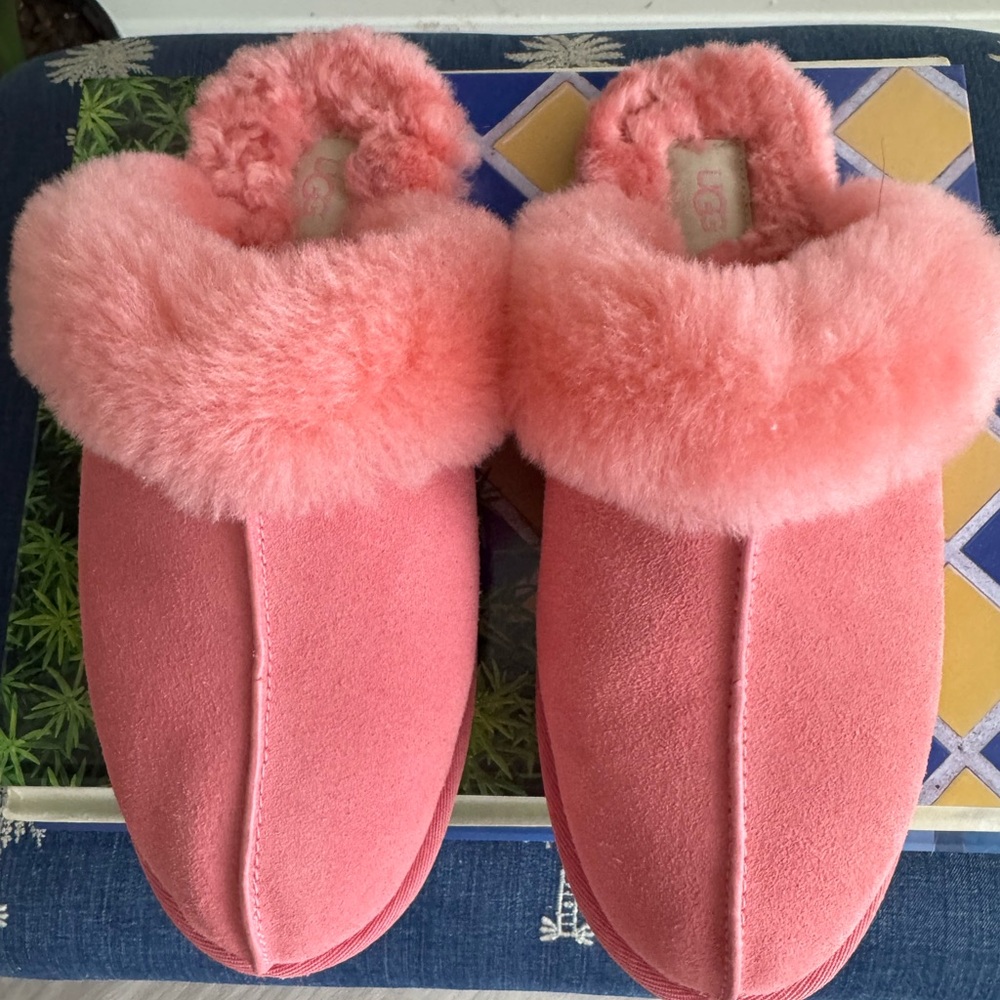 UGG WOMEN'S SCUFFETTE II SLIPPER - PINK BLOSSOM/ Sz 10